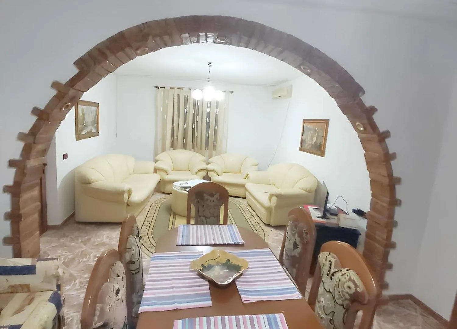 Spacious House In Berat With Secure Parking.
